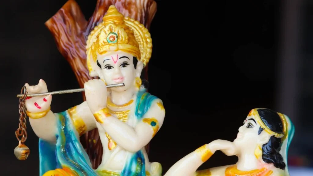 आरती कुंज बिहारी की: 'Aarti Kunj Bihari Ki' melody's Divine Bliss 2 Aarti Kunj Bihari Ki photo